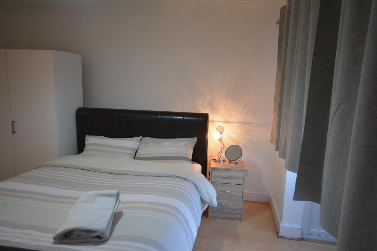 Five Bedroom Townhouse Near Excel Exhibition Centre Londres Extérieur photo
