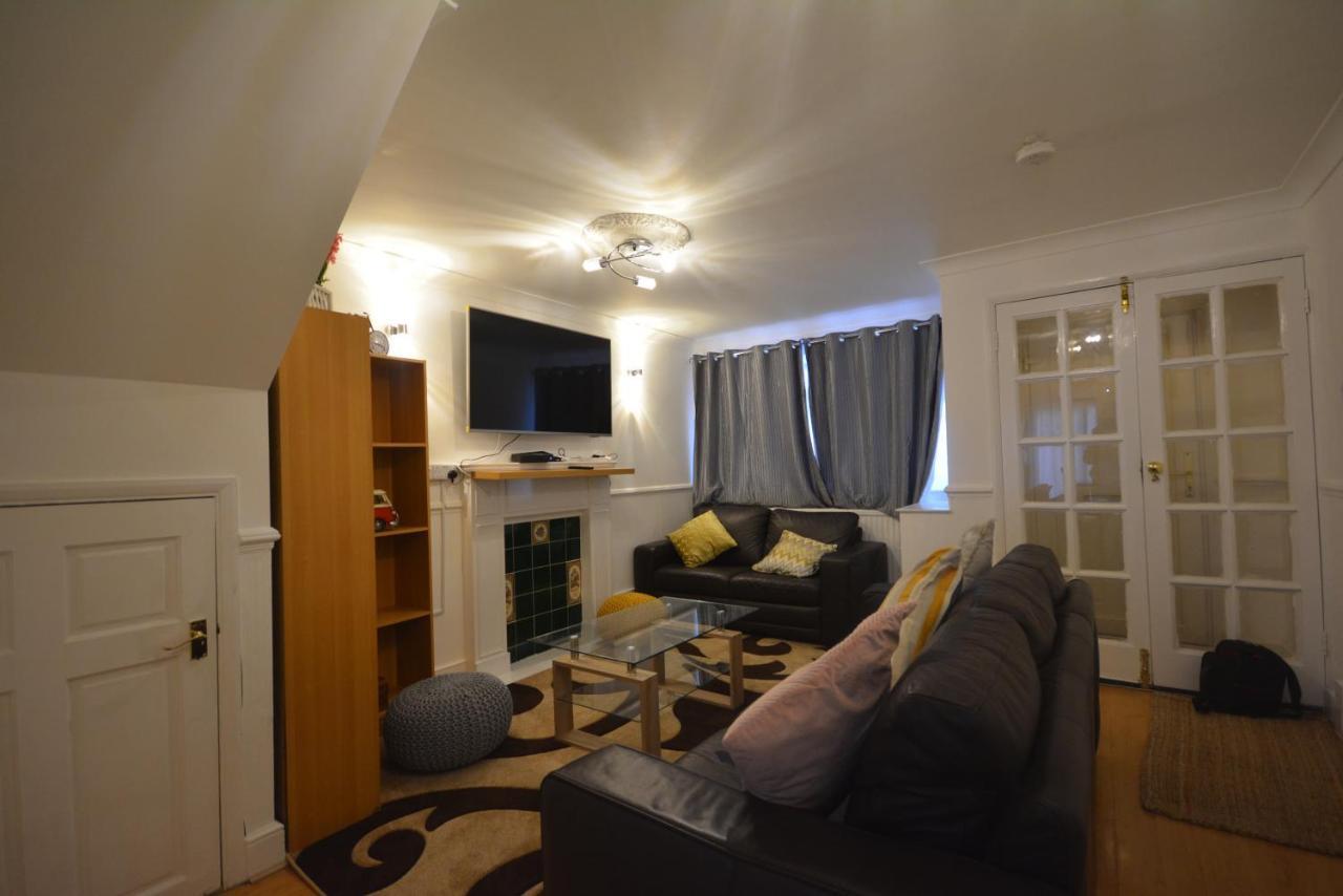 Five Bedroom Townhouse Near Excel Exhibition Centre Londres Extérieur photo