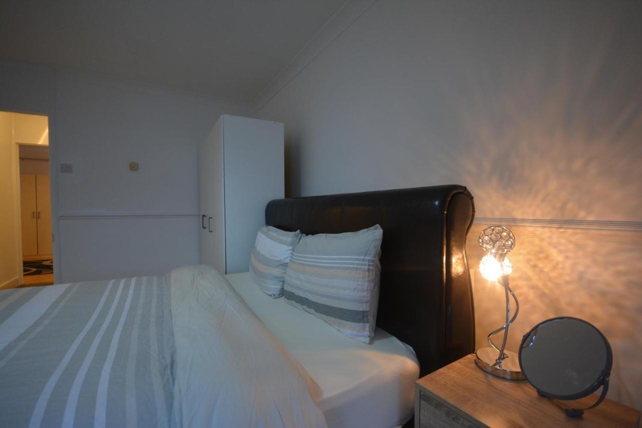 Five Bedroom Townhouse Near Excel Exhibition Centre Londres Extérieur photo