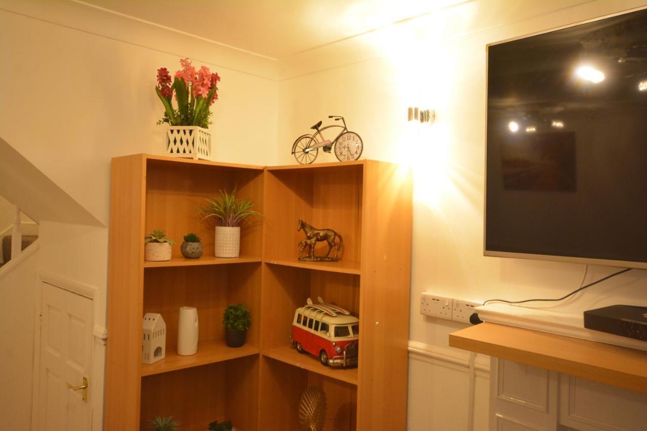 Five Bedroom Townhouse Near Excel Exhibition Centre Londres Extérieur photo