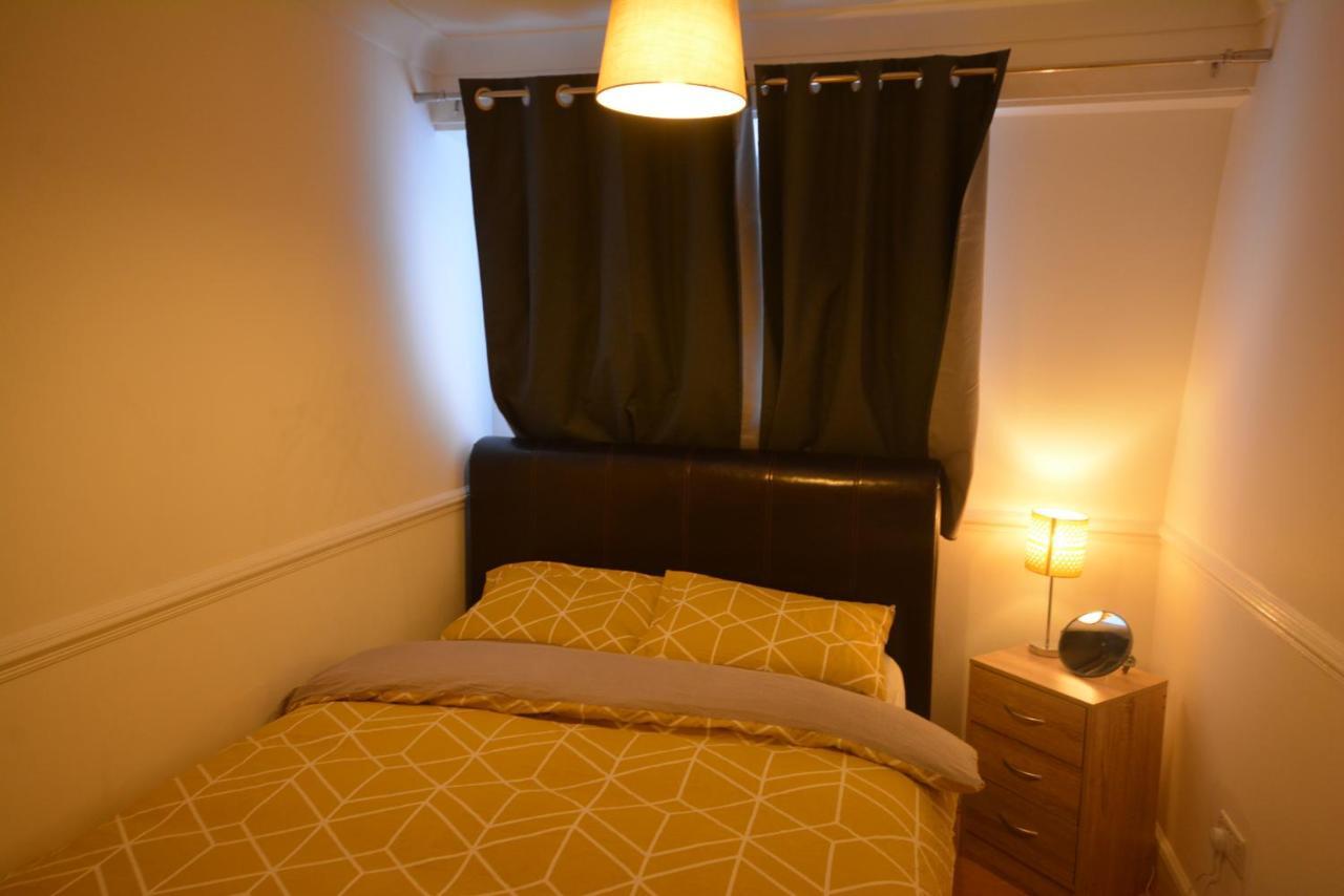 Five Bedroom Townhouse Near Excel Exhibition Centre Londres Extérieur photo