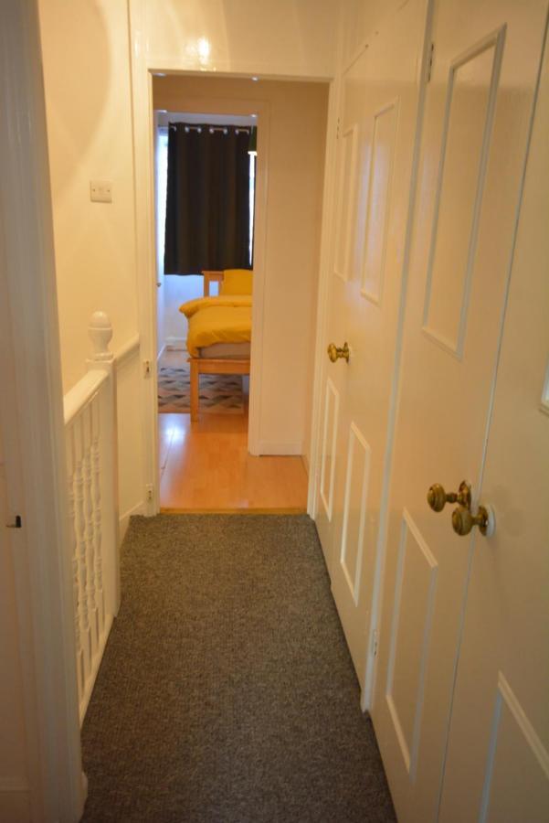 Five Bedroom Townhouse Near Excel Exhibition Centre Londres Extérieur photo