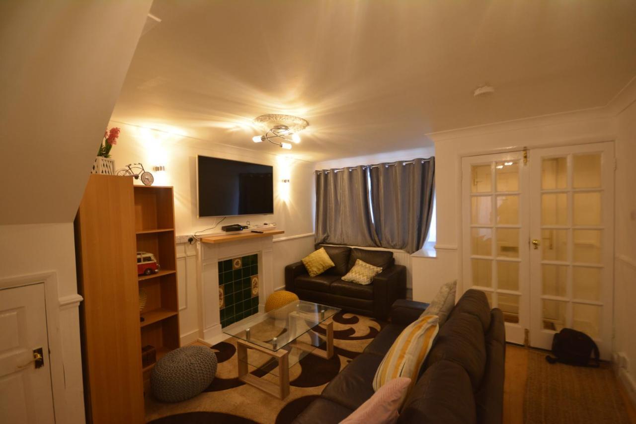 Five Bedroom Townhouse Near Excel Exhibition Centre Londres Extérieur photo