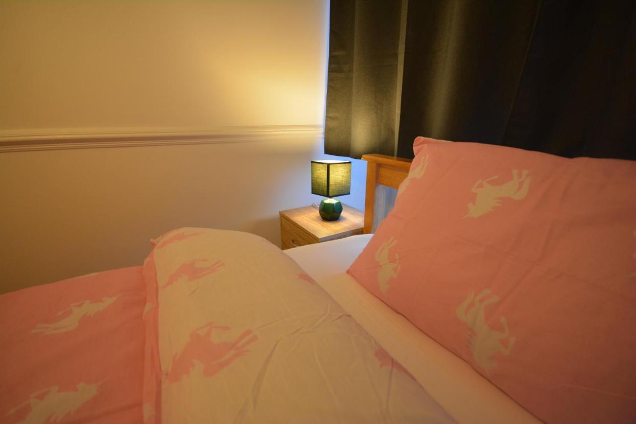 Five Bedroom Townhouse Near Excel Exhibition Centre Londres Extérieur photo